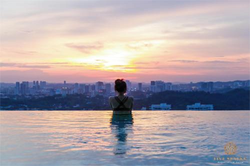 viia residence kuala lumpur by roam