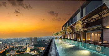 viia residences in kl eco city five senses