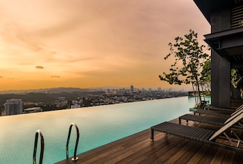 viia residences in kl eco city five senses