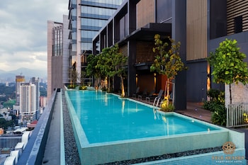 viia residences in kl eco city five senses