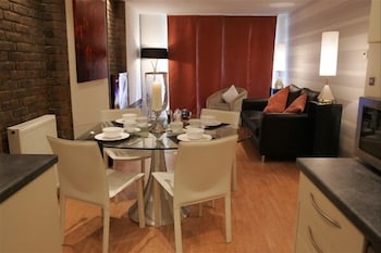 Chelmsford Serviced Apartments,Essex>>Chelmsford,5 star