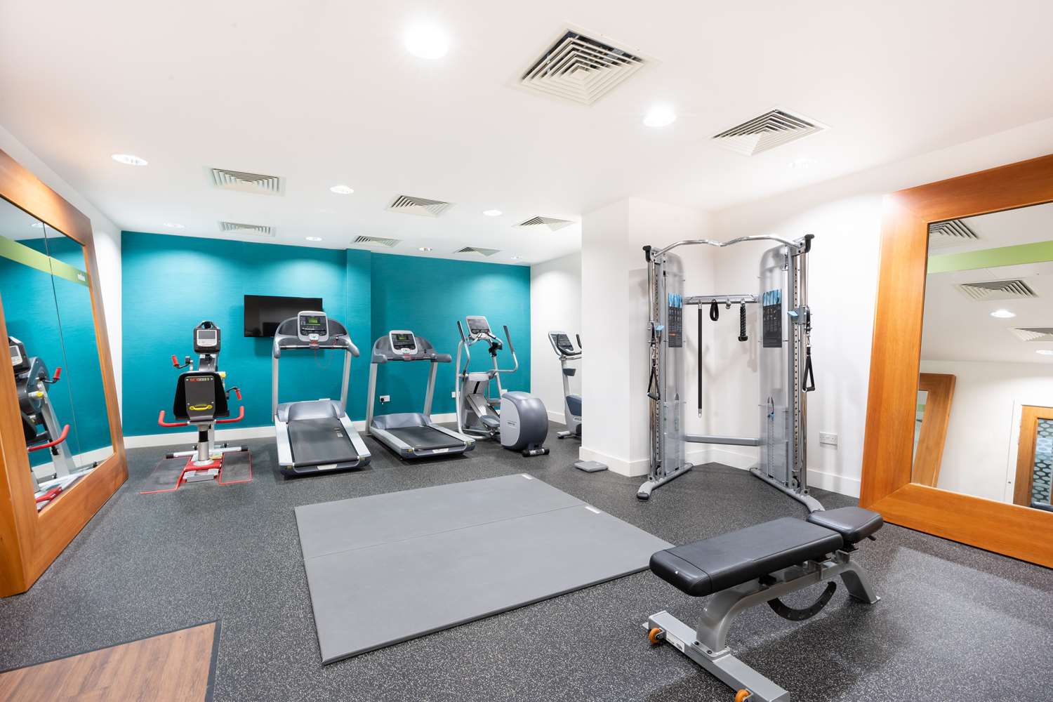 hampton by hilton sheffield