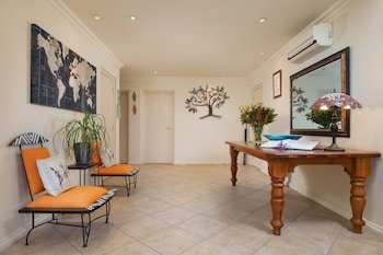 Chalet Eiger Lodge,Kinloch>>Acacia Bay,5 star