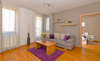 central passage apartments by vagabond