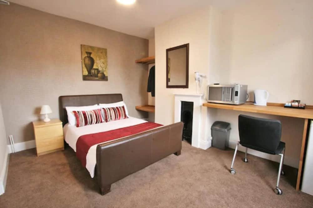 Central Hotel Cheltenham By Roomsbooked,7 Portland Street,3 star