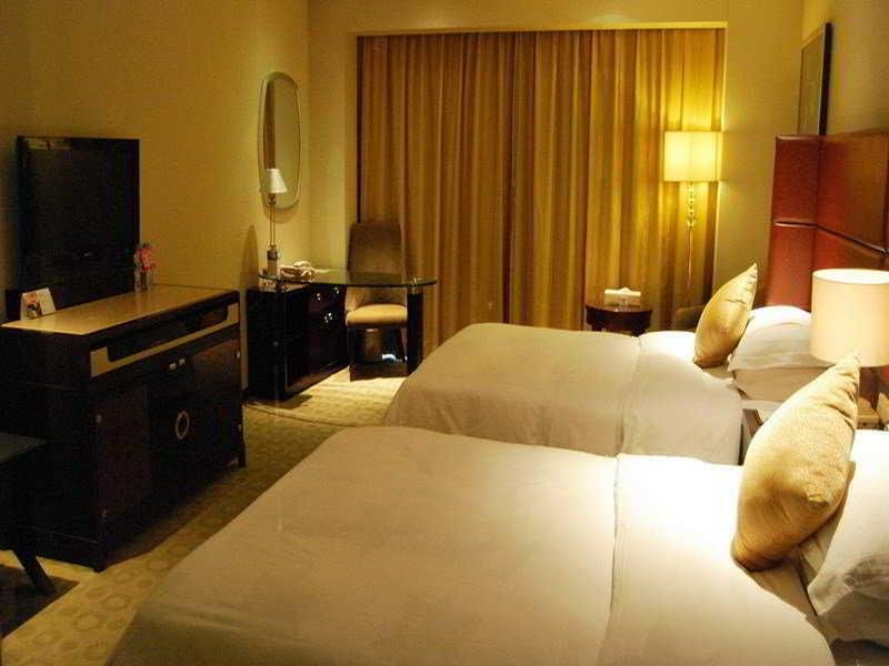 Shenzhen Century Kingdom Hotel,Near Sk8 City,4 star