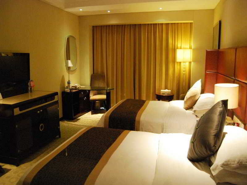 Shenzhen Century Kingdom Hotel,Near Sk8 City,4 star