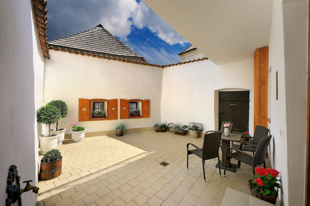 castle view apartments