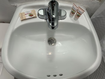 budget inn hollywood