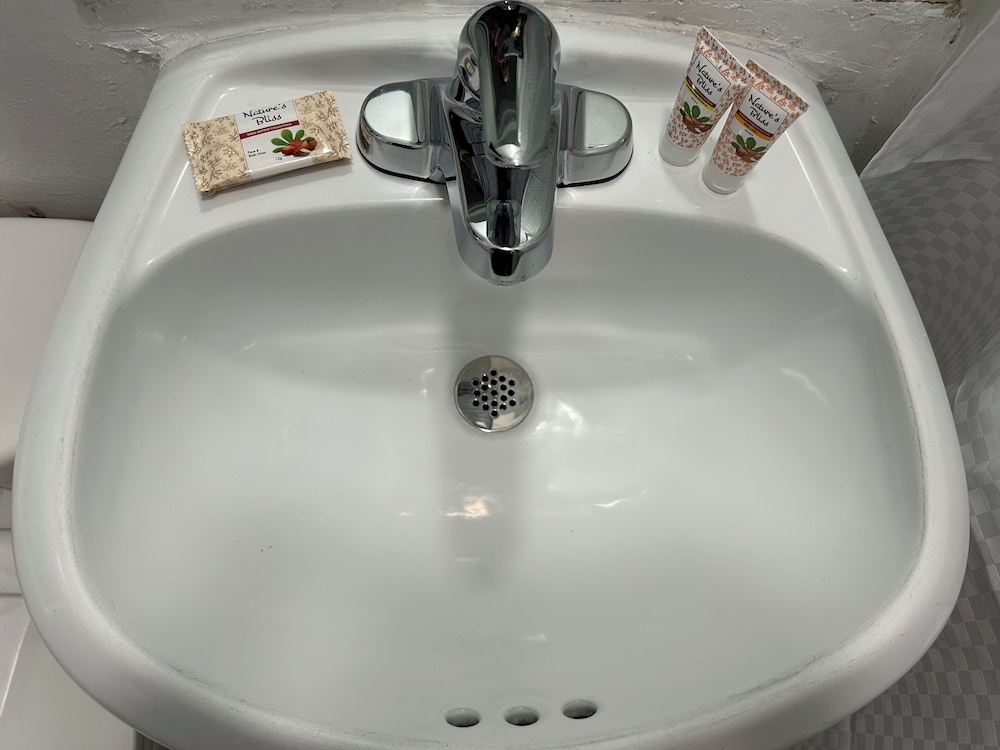 budget inn hollywood