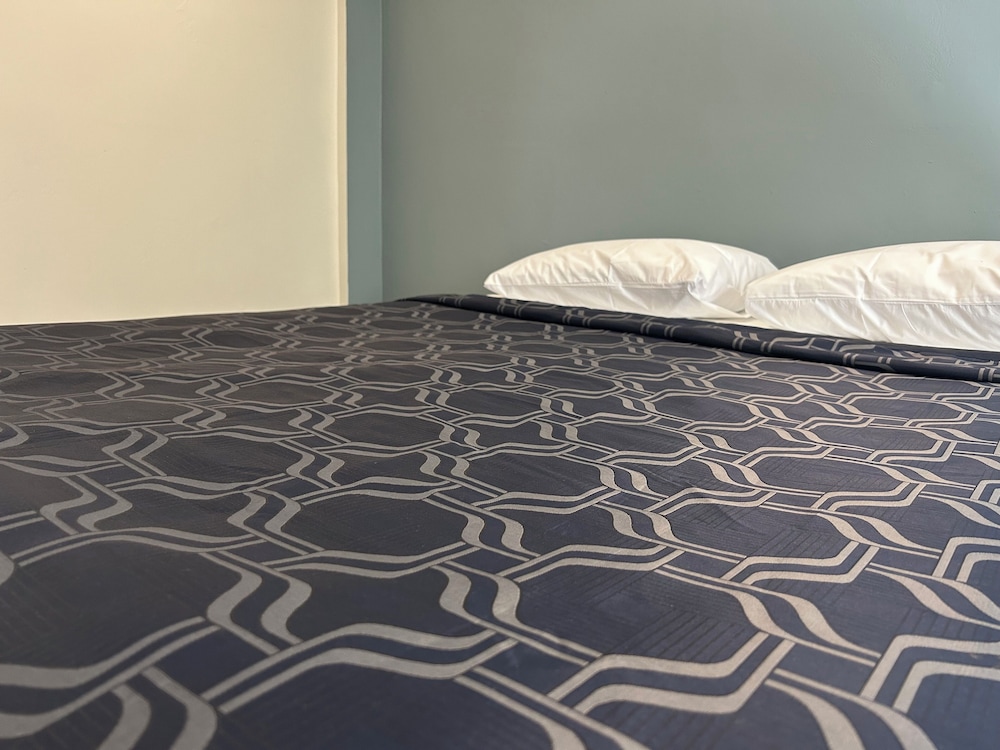 budget inn hollywood