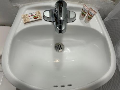 budget inn hollywood