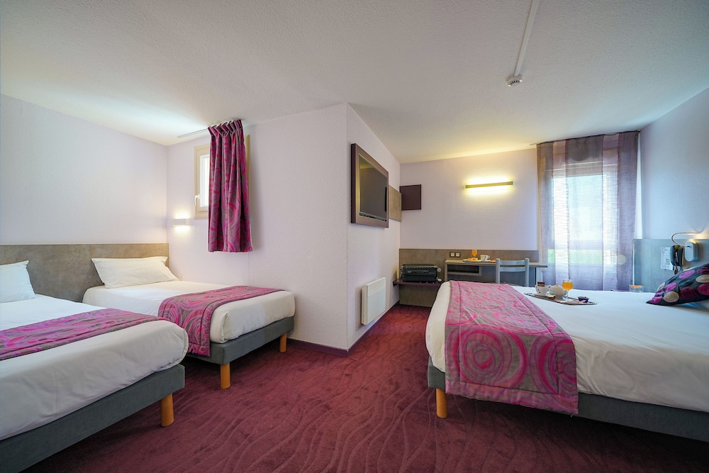 brit hotel les evens
