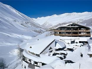 brit hotel les evens
