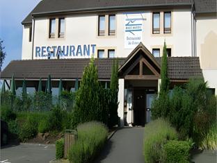 brit hotel les evens