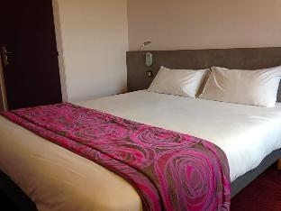 brit hotel les evens