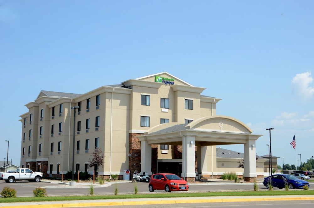 holiday inn express hotel and suites sidney by ihg