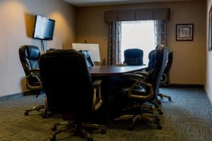 holiday inn express hotel and suites sidney by ihg