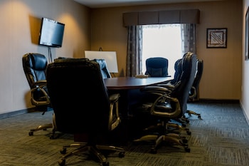 holiday inn express hotel and suites sidney by ihg