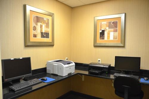 holiday inn express hotel and suites sidney by ihg
