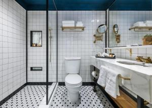 merrion row hotel and public house