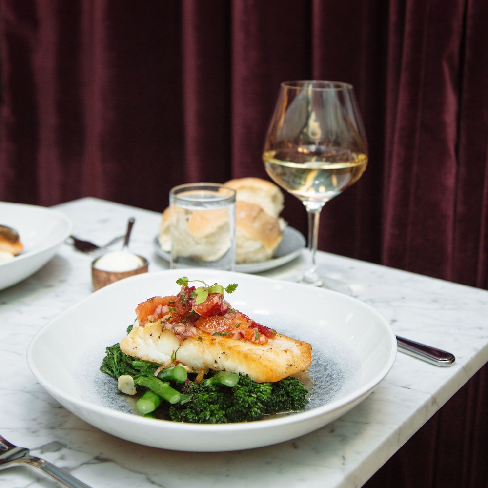 merrion row hotel and public house