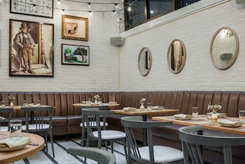 merrion row hotel and public house