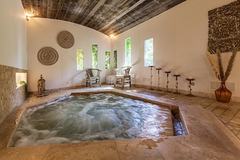 hotel le roi theodore and spa
