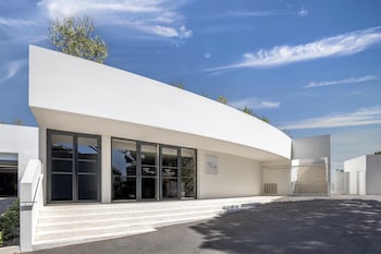 victoria marina hotel villeneuve loubet tapestry collection by hilton