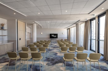 victoria marina hotel villeneuve loubet tapestry collection by hilton