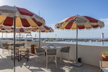 victoria marina hotel villeneuve loubet tapestry collection by hilton