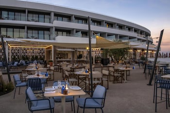 victoria marina hotel villeneuve loubet tapestry collection by hilton