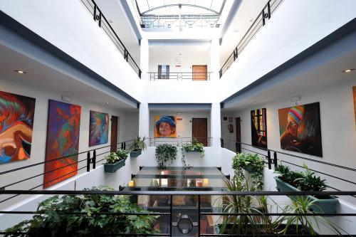 atrium hotel