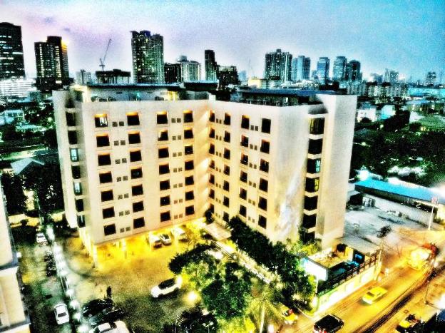 atrium boutique hotel