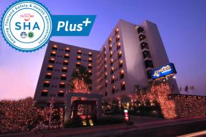 atrium boutique hotel