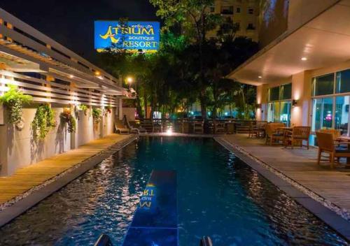 atrium boutique hotel