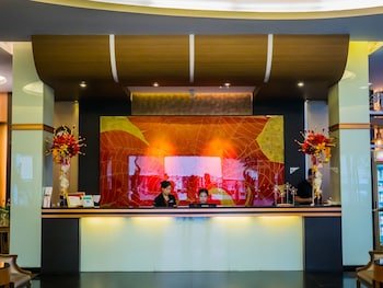atrium boutique hotel