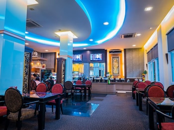 atrium boutique hotel