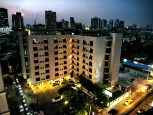 atrium boutique hotel