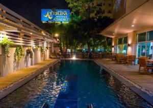 atrium boutique hotel