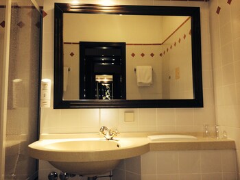 hotel bahnhof bertsdorf