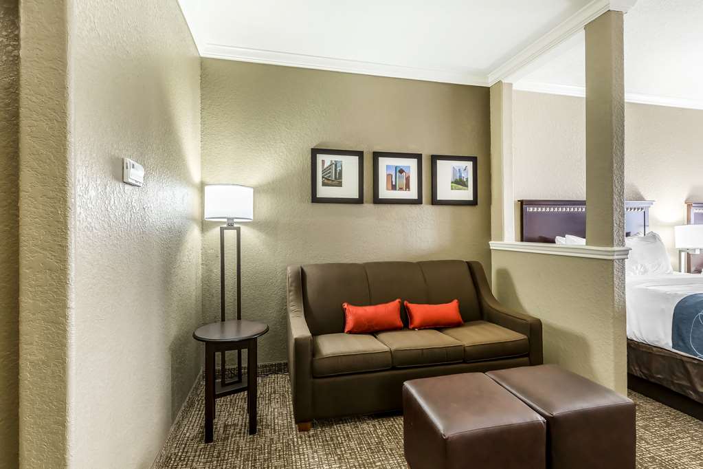 comfort suites houston iah airport beltway 8