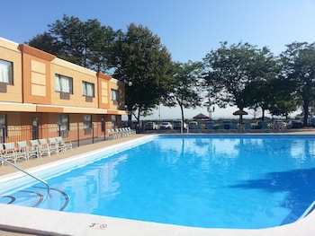 Chicago Lake Shore Hotel,Cook County>>Chicago,3 star