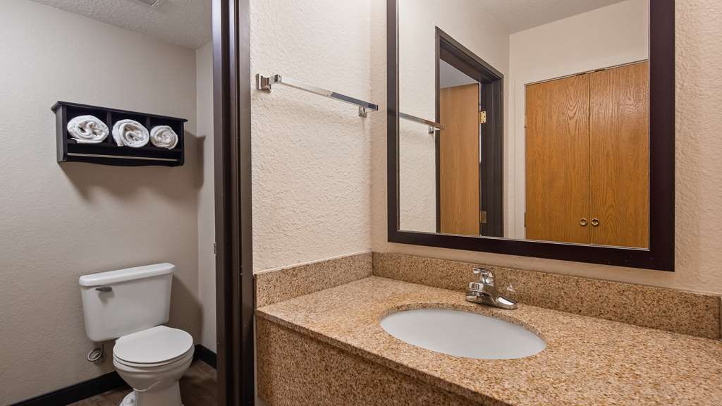 best western plus newark christiana inn