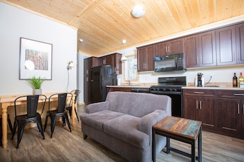 Fairmont Hot Springs Resort,Fairmont Hot Springs>>British Columbia,4 star