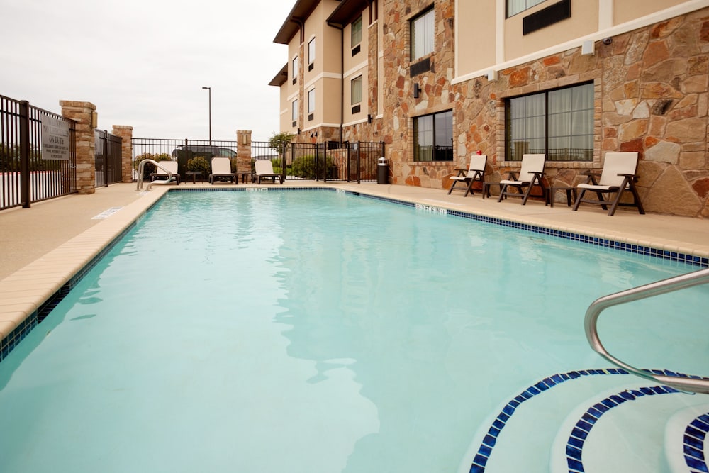 holiday inn express marble falls by ihg