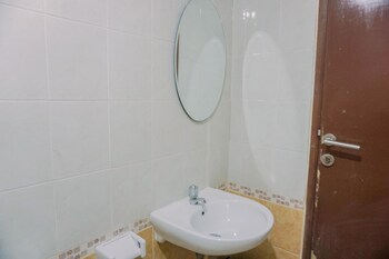 well furnished 2br grand palace kemayoran apartment