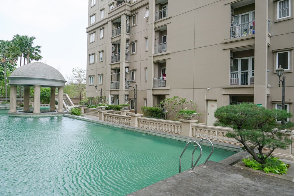 well furnished 2br grand palace kemayoran apartment