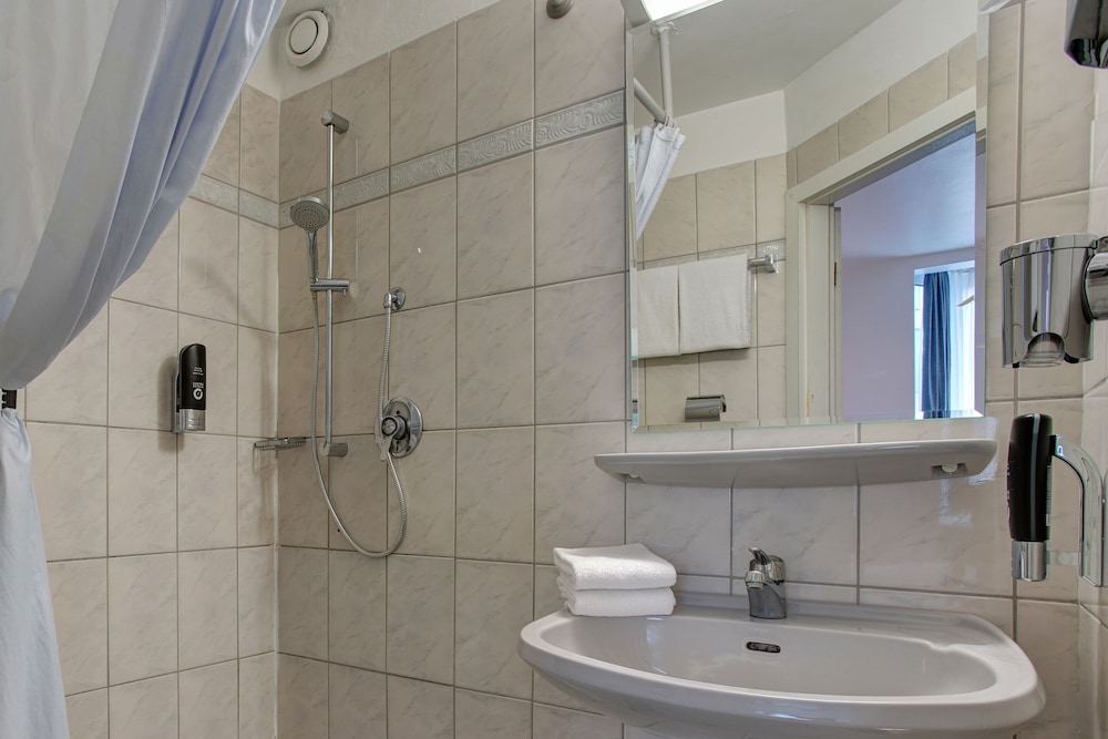 centro hotel arde koln trademark collection by wyndham