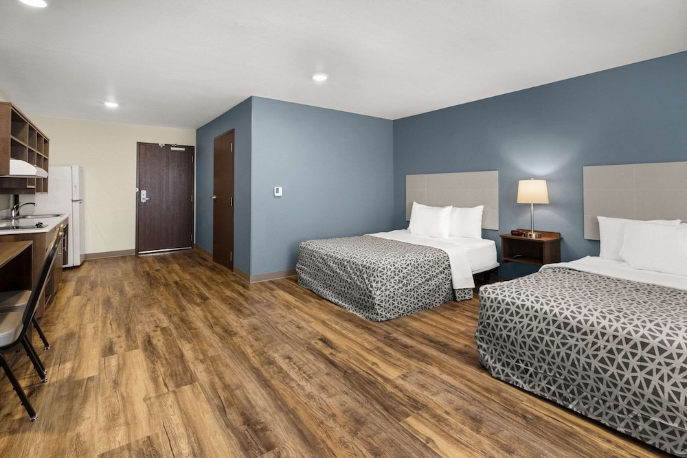 woodspring suites bowling green i 65
